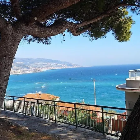 Vistablu Bussana * Taggia